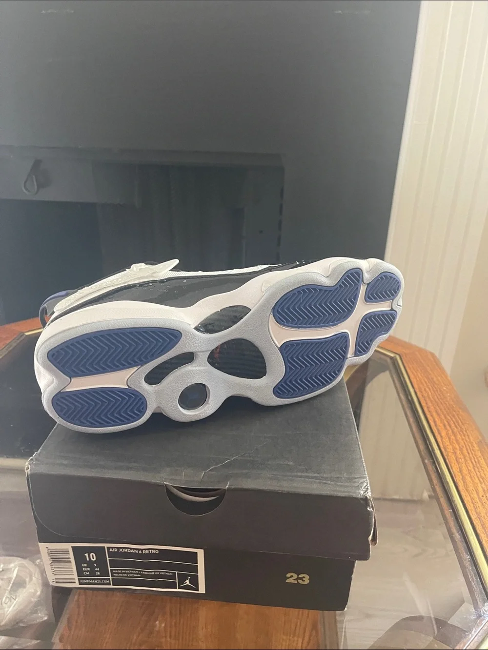 Jordan sleek silhouette